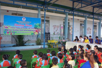 CHƯƠNG TRÌNH “TRAO TẶNG ĐỒ DÙNG, ĐỒ CHƠI CHO TRƯỜNG MN THIÊN NGA”
